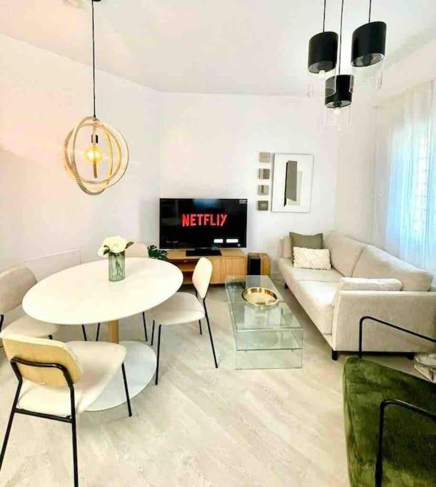 Historical Centre! Private Terrace & Gym-Near Public Parking Apartment Malaga Exterior photo