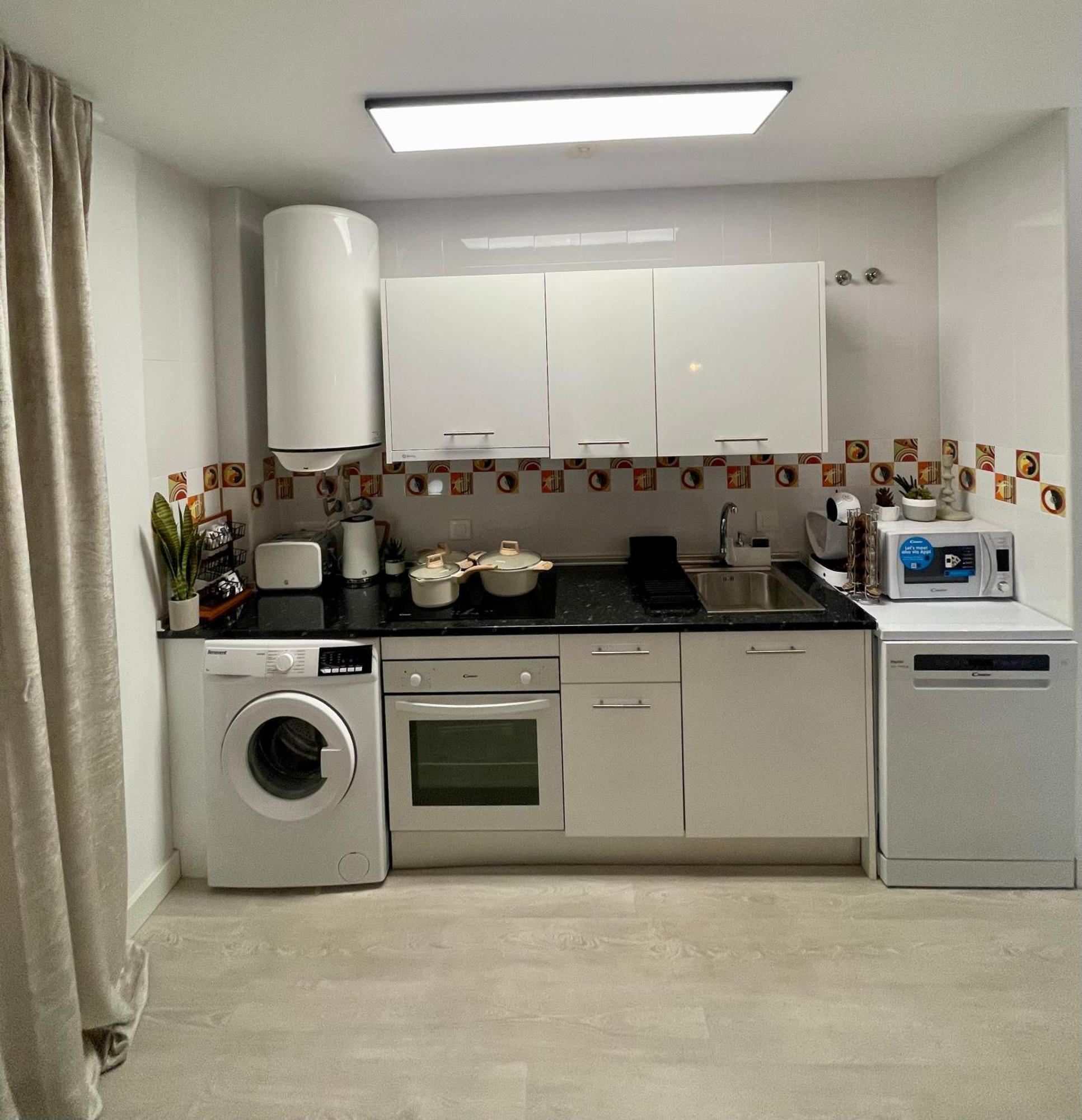 Historical Centre! Private Terrace & Gym-Near Public Parking Apartment Malaga Exterior photo